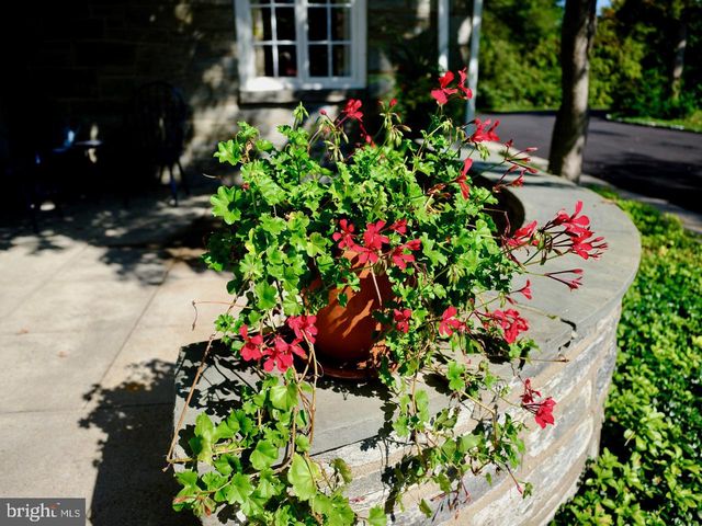 2005 MAKEFIELD RD, Yardley, PA 19067