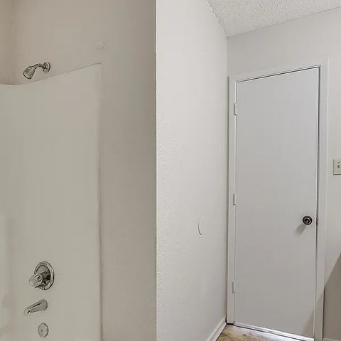 7504 Chapin Road B, Fort Worth, TX 76116
