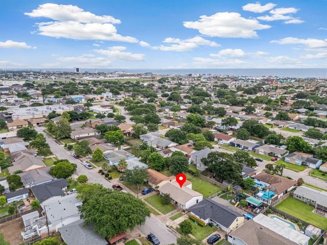 7113 Sycamore Drive, Galveston, TX 77551