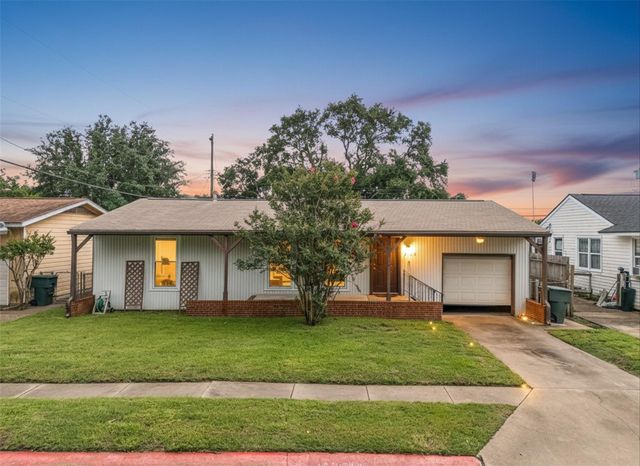 7113 Sycamore Drive, Galveston, TX 77551