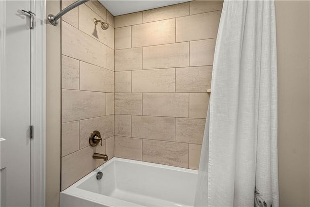490 Harvest View Drive, Peters Twp, PA 15367