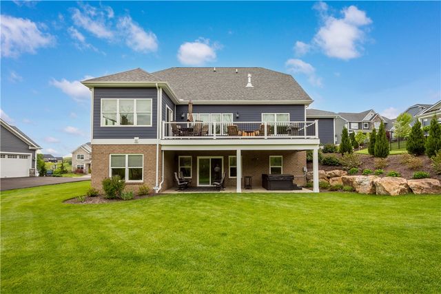 490 Harvest View Drive, Peters Twp, PA 15367