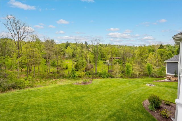 490 Harvest View Drive, Peters Twp, PA 15367