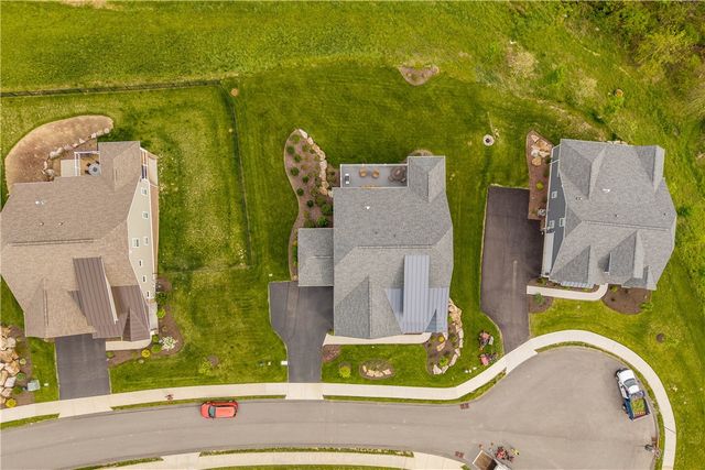 490 Harvest View Drive, Peters Twp, PA 15367