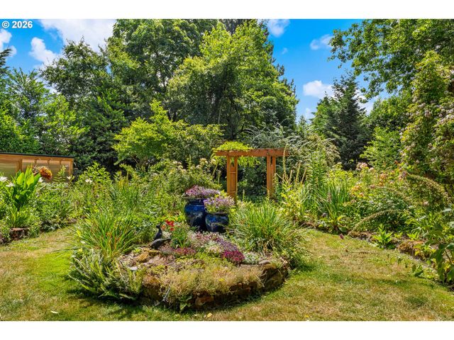 5006 Se LONG St, Portland, OR 97206