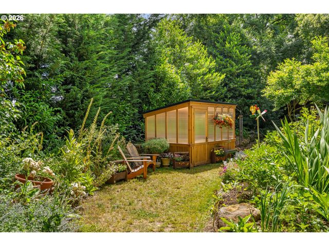 5006 Se LONG St, Portland, OR 97206