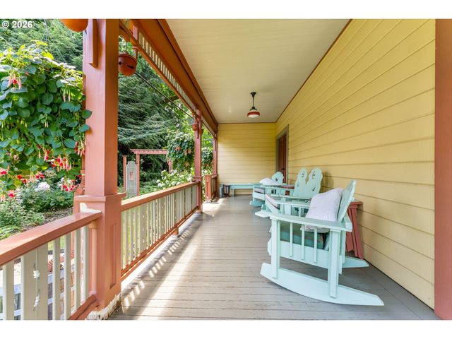 5006 Se LONG St, Portland, OR 97206