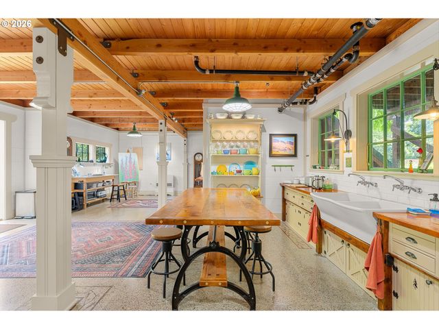 5006 Se LONG St, Portland, OR 97206