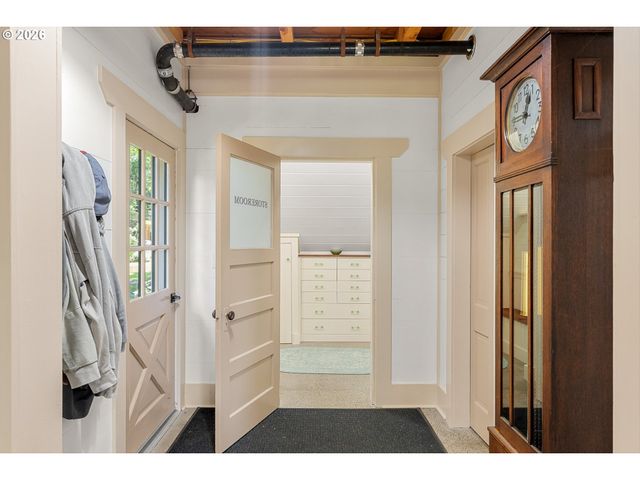 5006 Se LONG St, Portland, OR 97206