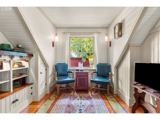 5006 Se LONG St, Portland, OR 97206