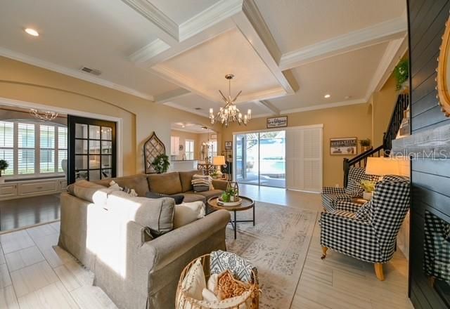 10119 DEERCLIFF DR, Tampa, FL 33647
