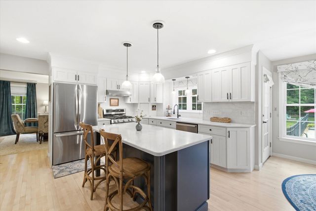 3 Taconic Drive, Merrimack, NH 03054