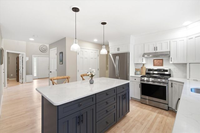 3 Taconic Drive, Merrimack, NH 03054