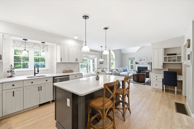 3 Taconic Drive, Merrimack, NH 03054