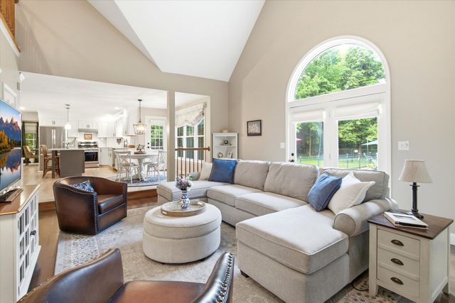3 Taconic Drive, Merrimack, NH 03054