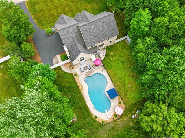 3 Taconic Drive, Merrimack, NH 03054