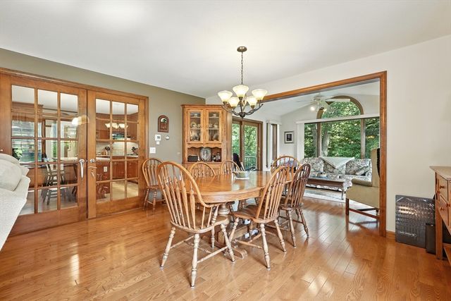55 Dowds Ln, Chicopee, MA 01020