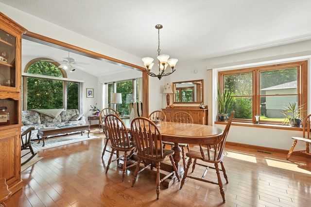 55 Dowds Ln, Chicopee, MA 01020