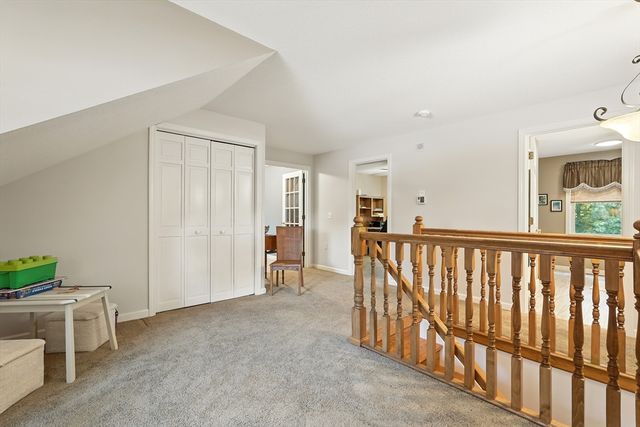 55 Dowds Ln, Chicopee, MA 01020