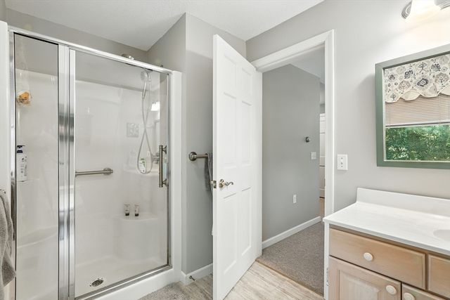 55 Dowds Ln, Chicopee, MA 01020