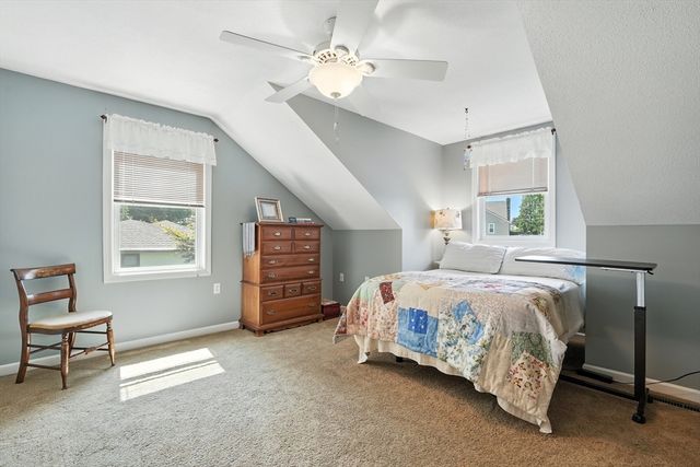 55 Dowds Ln, Chicopee, MA 01020