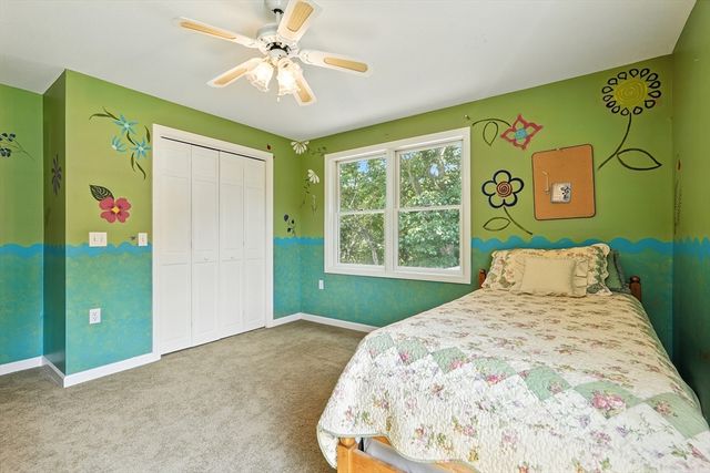 55 Dowds Ln, Chicopee, MA 01020