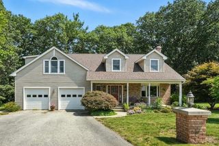 55 Dowds Ln, Chicopee, MA 01020