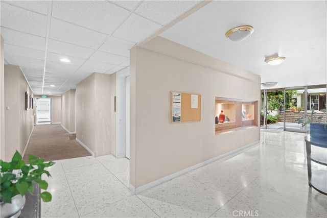 395 S Oakland Avenue 104, Pasadena, CA 91101