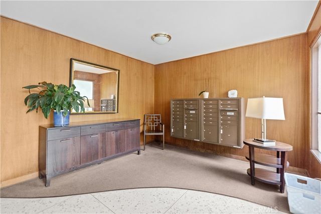 395 S Oakland Avenue 104, Pasadena, CA 91101