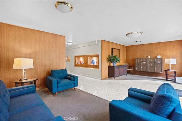 395 S Oakland Avenue 104, Pasadena, CA 91101