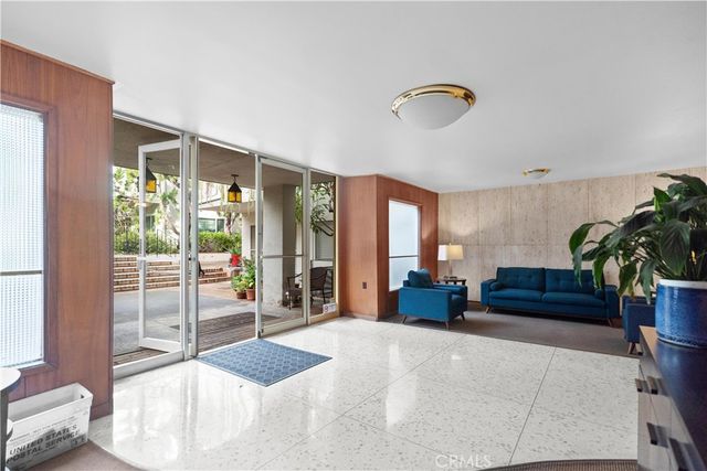 395 S Oakland Avenue 104, Pasadena, CA 91101