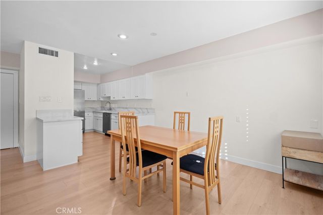 395 S Oakland Avenue 104, Pasadena, CA 91101