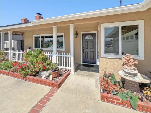 14901 Quill Circle, Huntington Beach, CA 92647