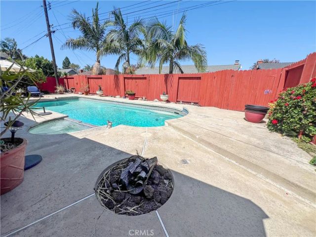 14901 Quill Circle, Huntington Beach, CA 92647