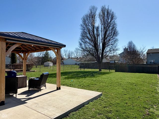 831 Cross Wind Court, Greenwood, IN 46143