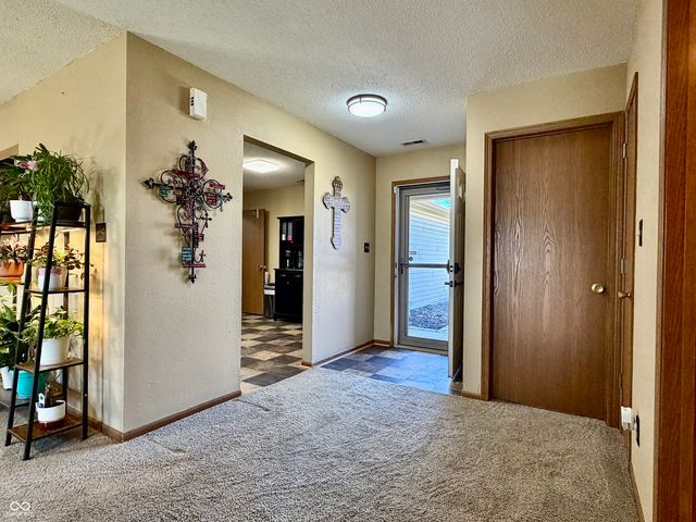 831 Cross Wind Court, Greenwood, IN 46143
