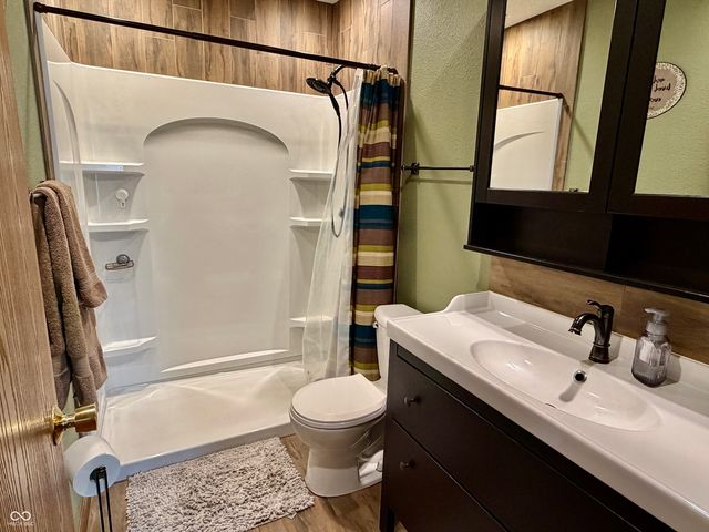 831 Cross Wind Court, Greenwood, IN 46143
