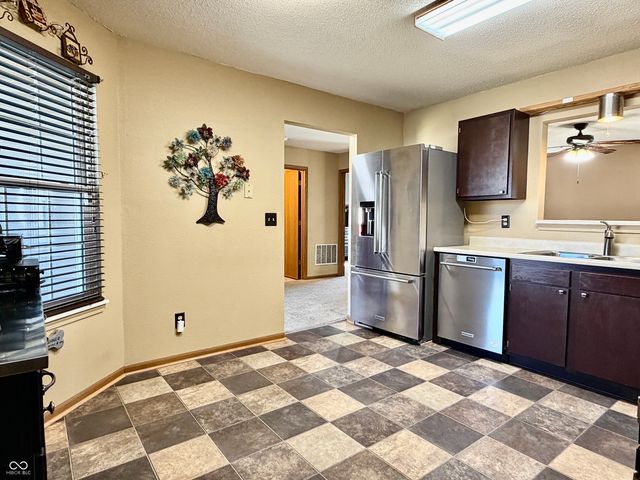 831 Cross Wind Court, Greenwood, IN 46143