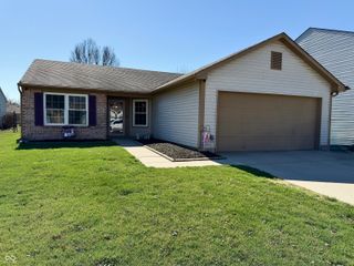 831 Cross Wind Court, Greenwood, IN 46143