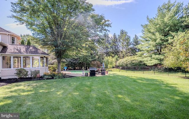 1 SHELLEY CT, Princeton Junction, NJ 08550