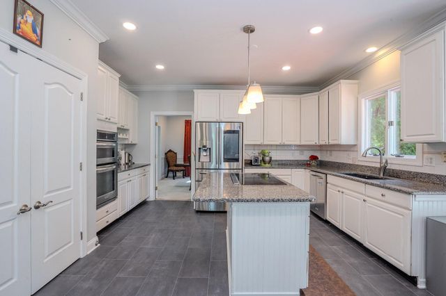 1 SHELLEY CT, Princeton Junction, NJ 08550