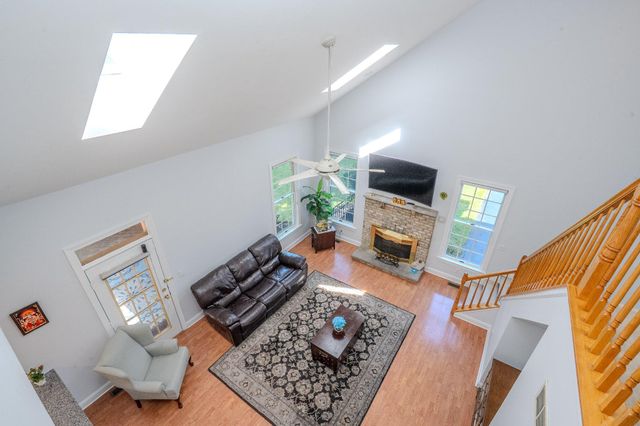 1 SHELLEY CT, Princeton Junction, NJ 08550