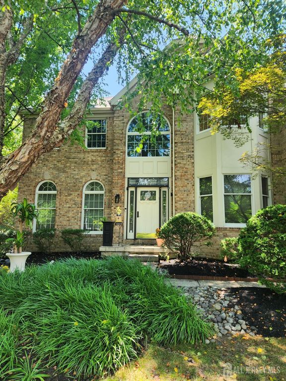 1 SHELLEY CT, Princeton Junction, NJ 08550