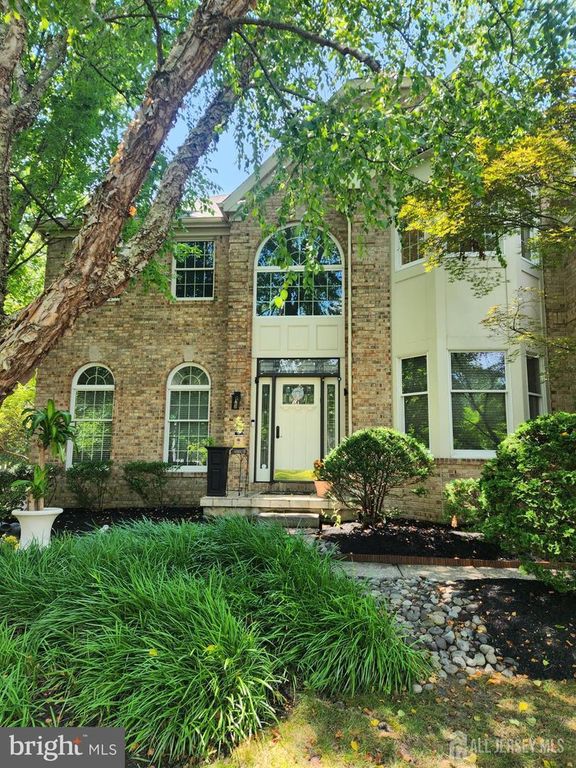 1 SHELLEY CT, Princeton Junction, NJ 08550