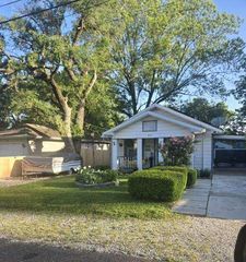 835 W Woodlawn Street, Springfield, MO 65803