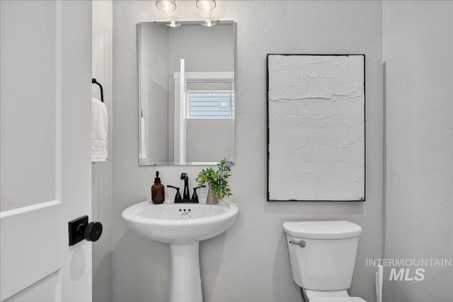 7136 W Riverwood St, Boise, ID 83709