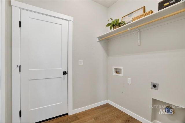 7136 W Riverwood St, Boise, ID 83709