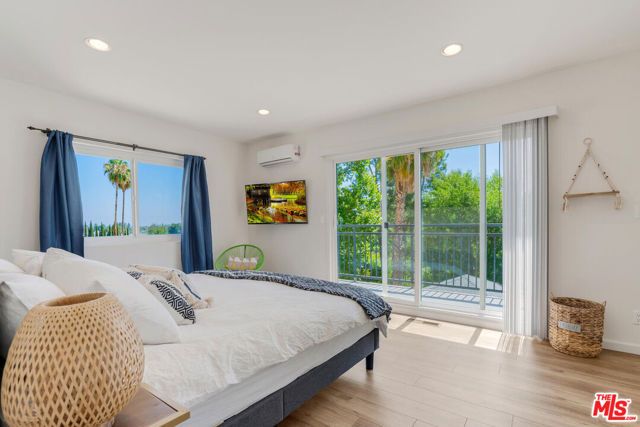 5343 TENDILLA Avenue, Woodland Hills (los Angeles), CA 91364