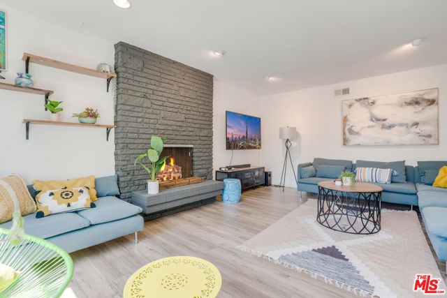5343 TENDILLA Avenue, Woodland Hills (los Angeles), CA 91364