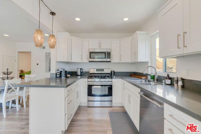 5343 TENDILLA Avenue, Woodland Hills (los Angeles), CA 91364